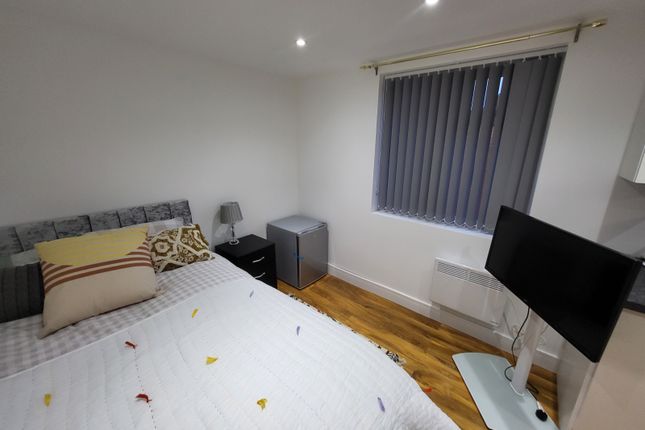 1-bed flat on 182 Butely Road, Luton, £875/mo