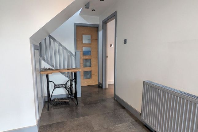 9, Denholme, Upholland photo 2