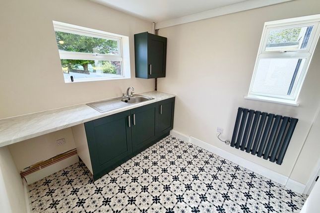 33 Hollow Way, Chippenham photo 4