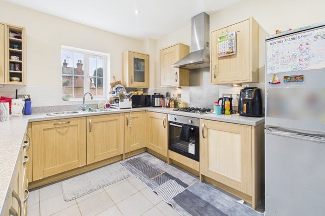 8, Priory Heights Court, Derby photo 5