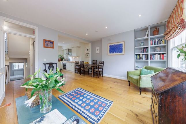 23c, Bassein Park Road, London photo 2