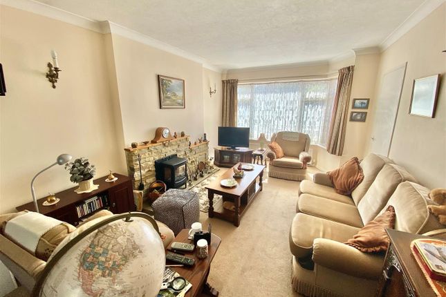 29, Torrington Drive, Potters Bar photo 3