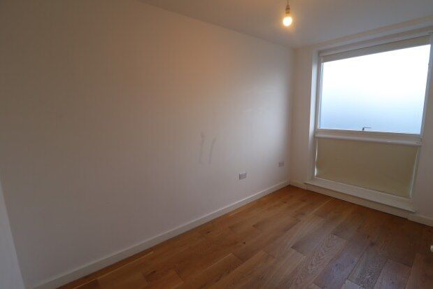 Flat to rent in The Gore, Basildon