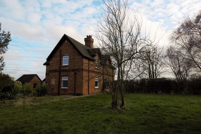2 Bed Property To Rent In Hollygate Cottage Stragglethorpe