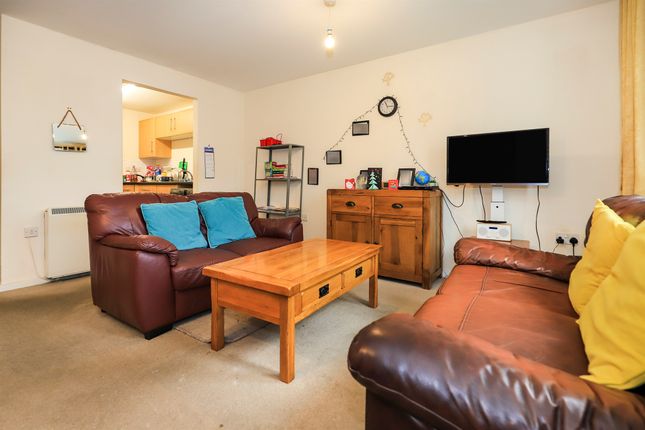 Flat 8, Parkhall Gardens, Rosemary Avenue, Wolverhampton photo 4