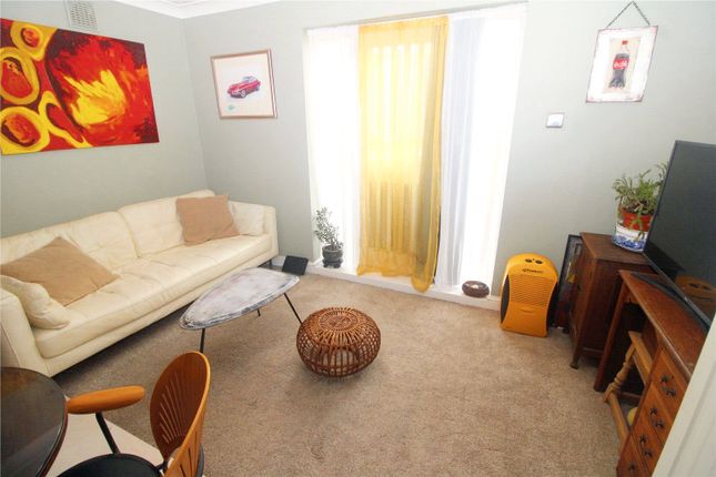 Flat for sale in The Broadway, Minster On Sea, Sheerness, Kent