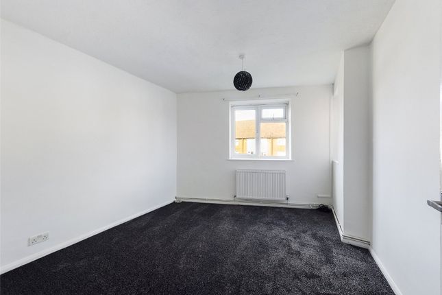 148 Avon Court,, Avon Road, Upminster photo 4