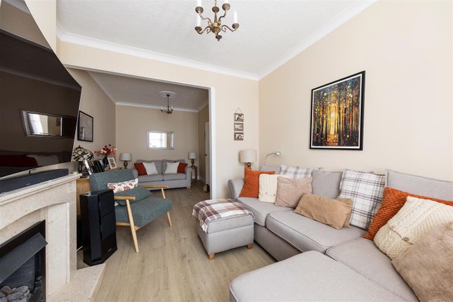 43, Carnarvon Road, South Woodford photo 4