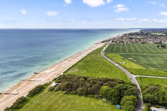 4, Cowdray Court, Marine Drive, Worthing photo 4