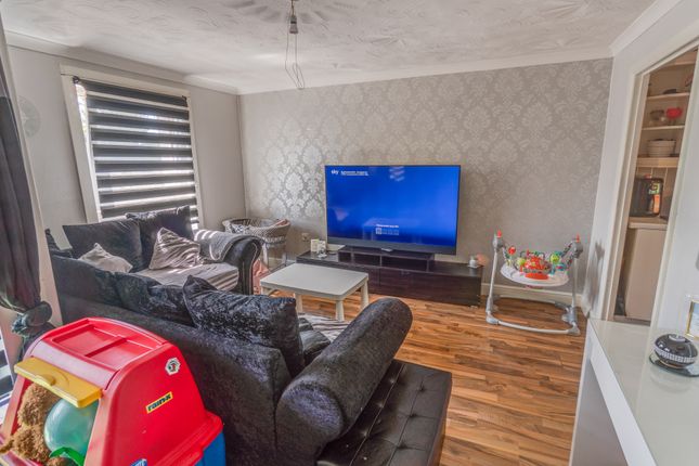 Flat for sale in Silverfir Street, Glasgow