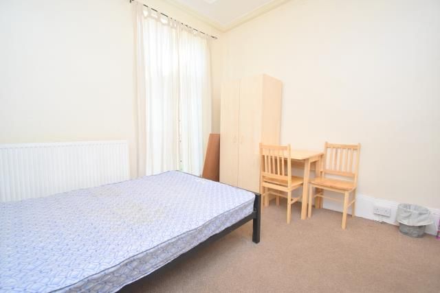 Thumbnail Room to rent in Meads Road, London