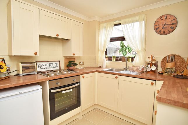 Flat 19, Charlwood, Harrogate photo 4