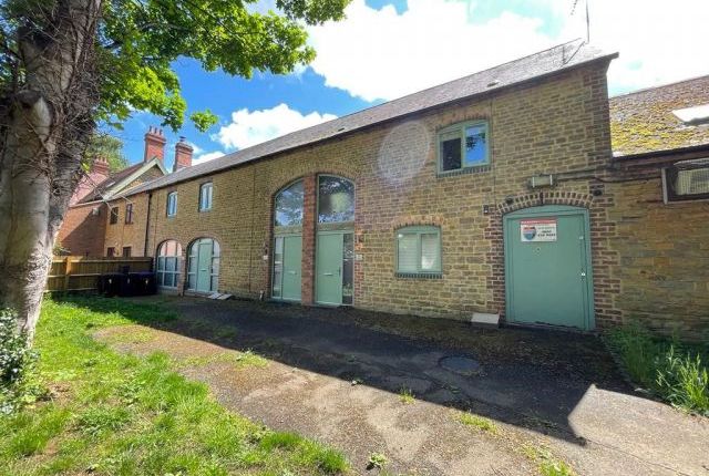 2 bed barn conversion for sale in Hamsterly Park, Southfields, Northampton NN3