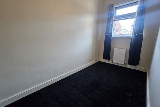 27, Oxford Street, Mexborough photo 5