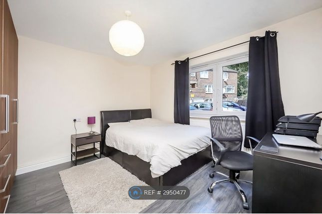 Albany Close, London photo 3