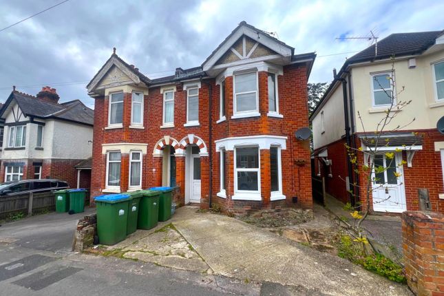 Thumbnail Semi-detached house to rent in Hillside Avenue, Southampton, Hampshire