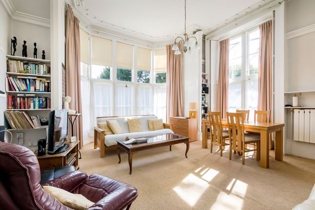 Hall Floor Flat, 27 Carfax Court, 33, Durdham Park, Bristol photo 2