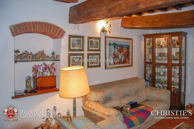 Country house for sale in Anghiari, Tuscany, Italy