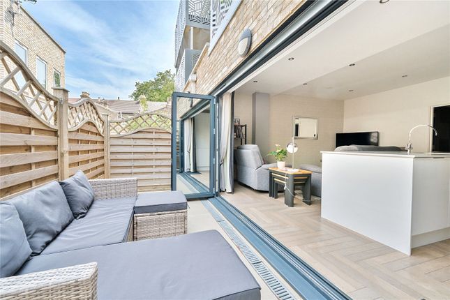 1, Smithys Mews, London photo 2