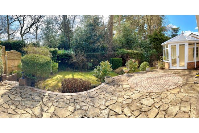 57, Hurstwood, Ascot photo 2