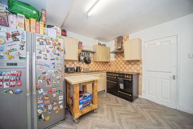 12, Outer Circle, Southampton photo 4