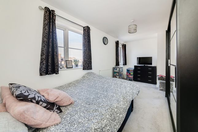 30 Candytuft Way, Didcot photo 4