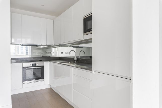 Flat 21, Broadway House, 3, High Street, Bromley photo 2