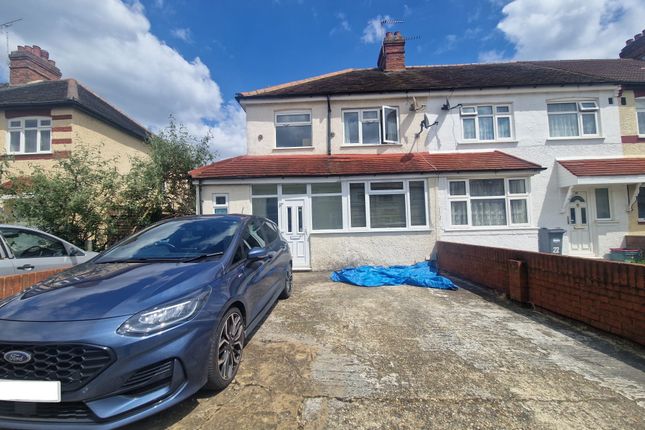 Thumbnail Semi-detached house to rent in Smallberry Avenue, Isleworth