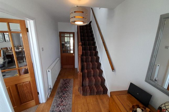 91, Hilltop, Llanelli photo 2
