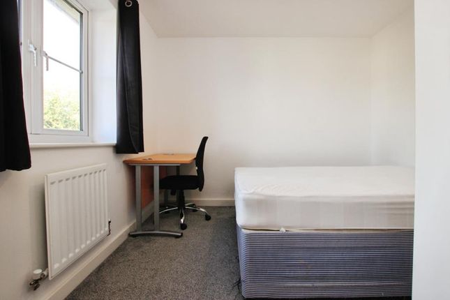 Room 3 15, Oxleigh Way, Stoke Gifford photo 5