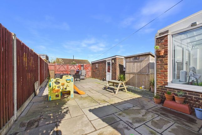 40, Test Road, Lancing photo 2