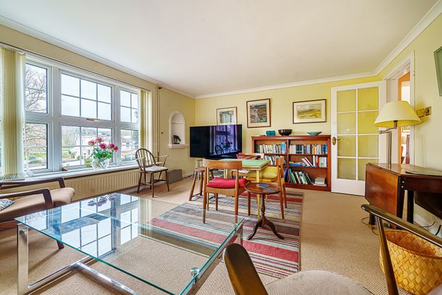 Flat for sale in Swinnerton House, Phyllis Court Drive, Henley-On-Thames, Oxfordshire