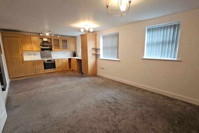 3 Sycamore House, Denham Wood Close, Chorley photo 3