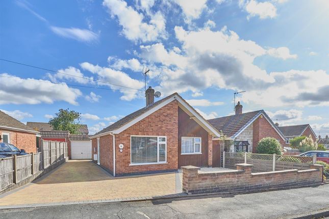2-bed semi-detached on 86, Arnolds Crescent, Newbold Verdon, £300,000