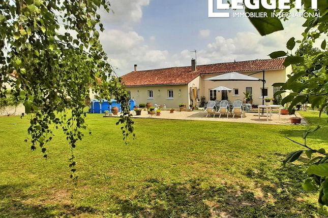 Villa for sale in Saint-Romain, Charente, Nouvelle-Aquitaine