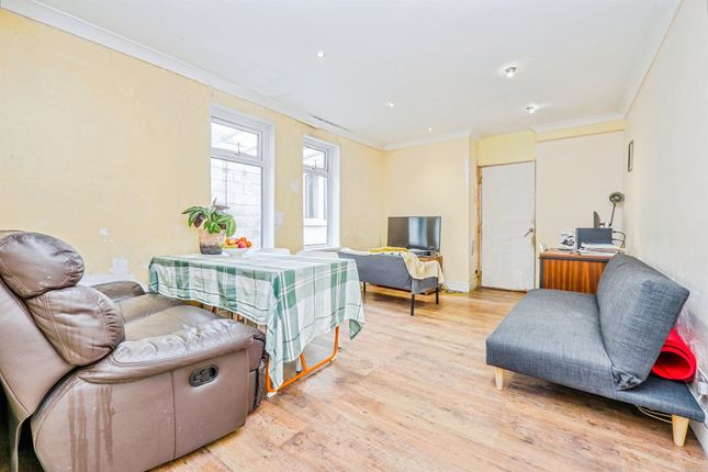 Flat 1, 2, Claude Place, Cardiff photo 2