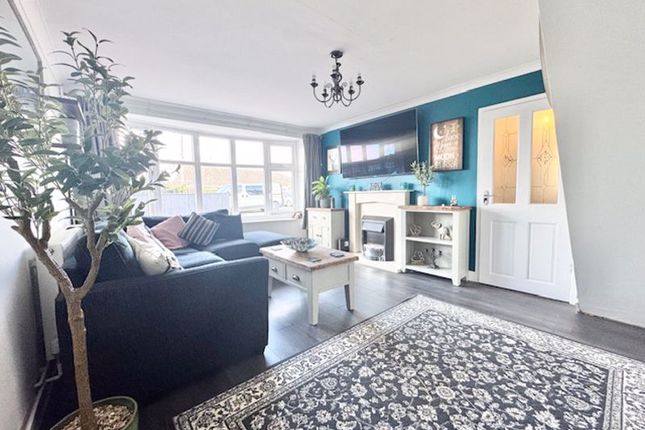 4, Brixham Court, Scartho photo 2