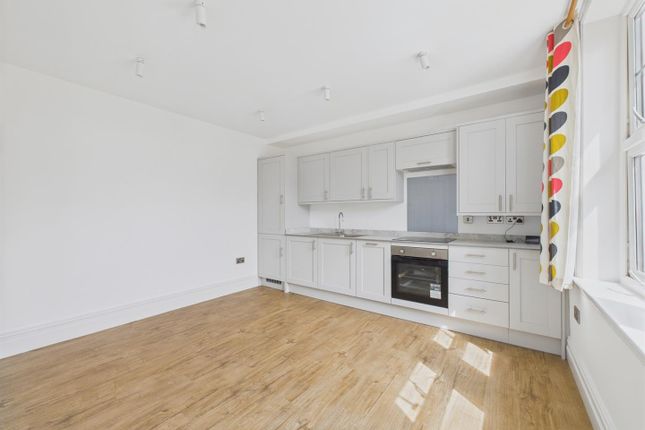Flat 4, 35, Manby Road, Malvern photo 4