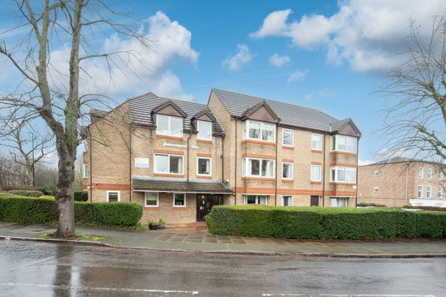 Thumbnail Flat for sale in Park Avenue, Bromley