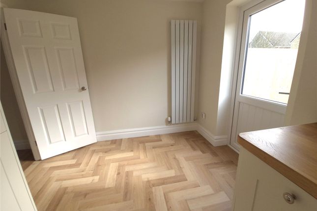 18, Field Close, Cirencester photo 4