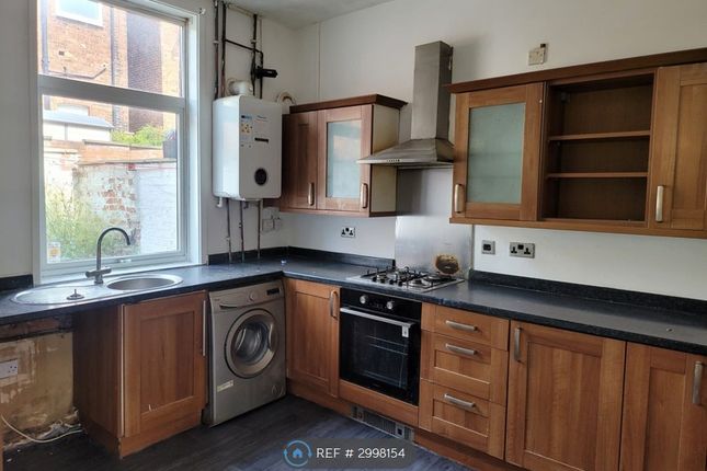 Chadwick St, Ashton-Under-Lyne photo 2