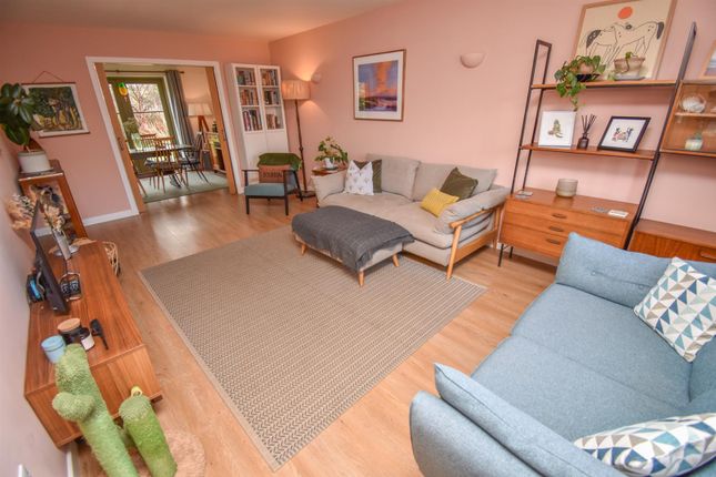 25, The Glebe, Beauly photo 3