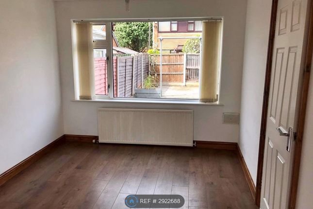 Thornleigh Crescent, Wakefield photo 4