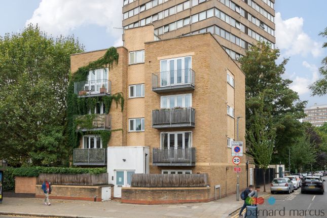 Thumbnail Flat to rent in Falcon Road, London
