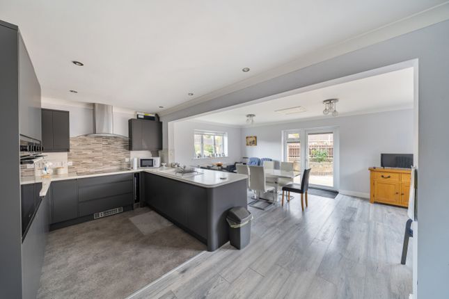 27, Balmoral Way, Spalding photo 2