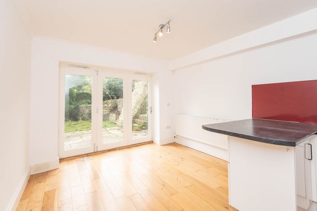 215 Upperthorpe, Sheffield photo 2