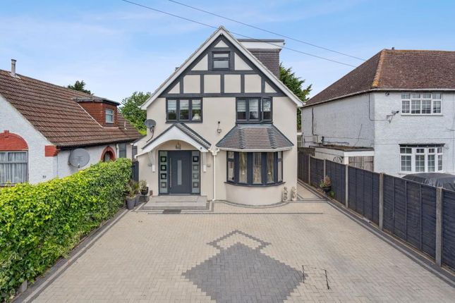 Thumbnail Detached house for sale in Downs Road, Langley, Slough