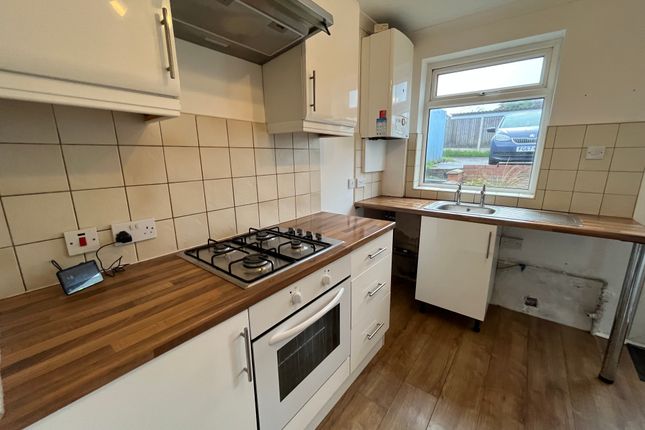 85, KIDDERMINSTER photo 3