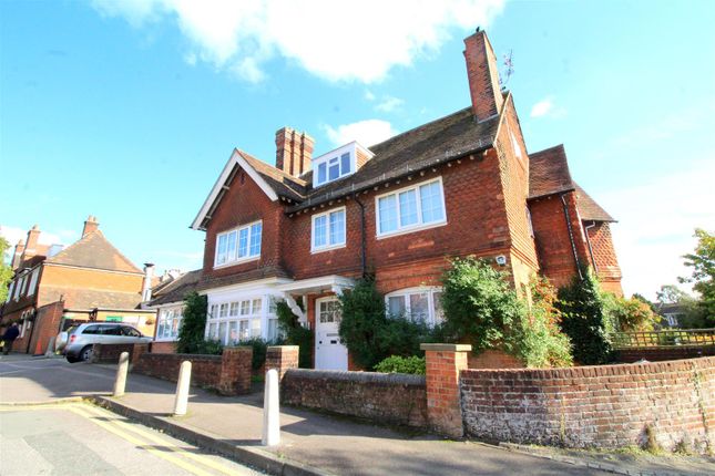 Thumbnail Flat to rent in Burley Lodge, Rockdale Road, Sevenoaks