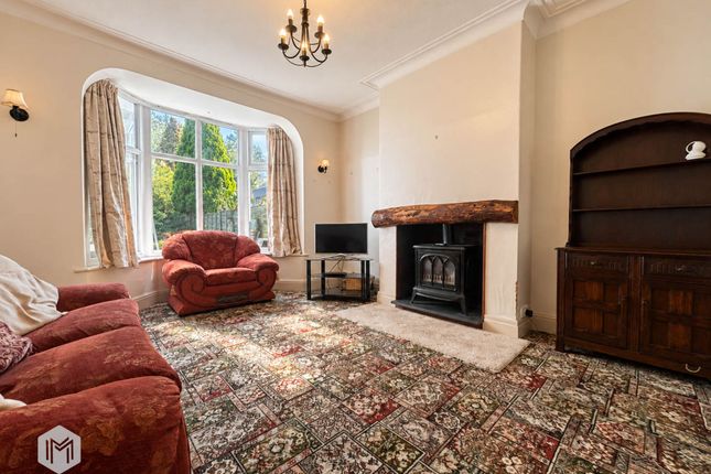 130 Crompton Way, Bolton photo 2
